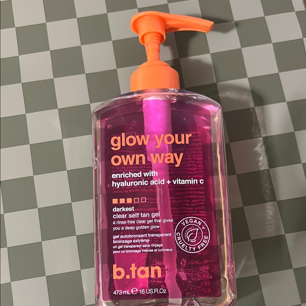 Glow Your Own Way Self Tan Gel - Pink
